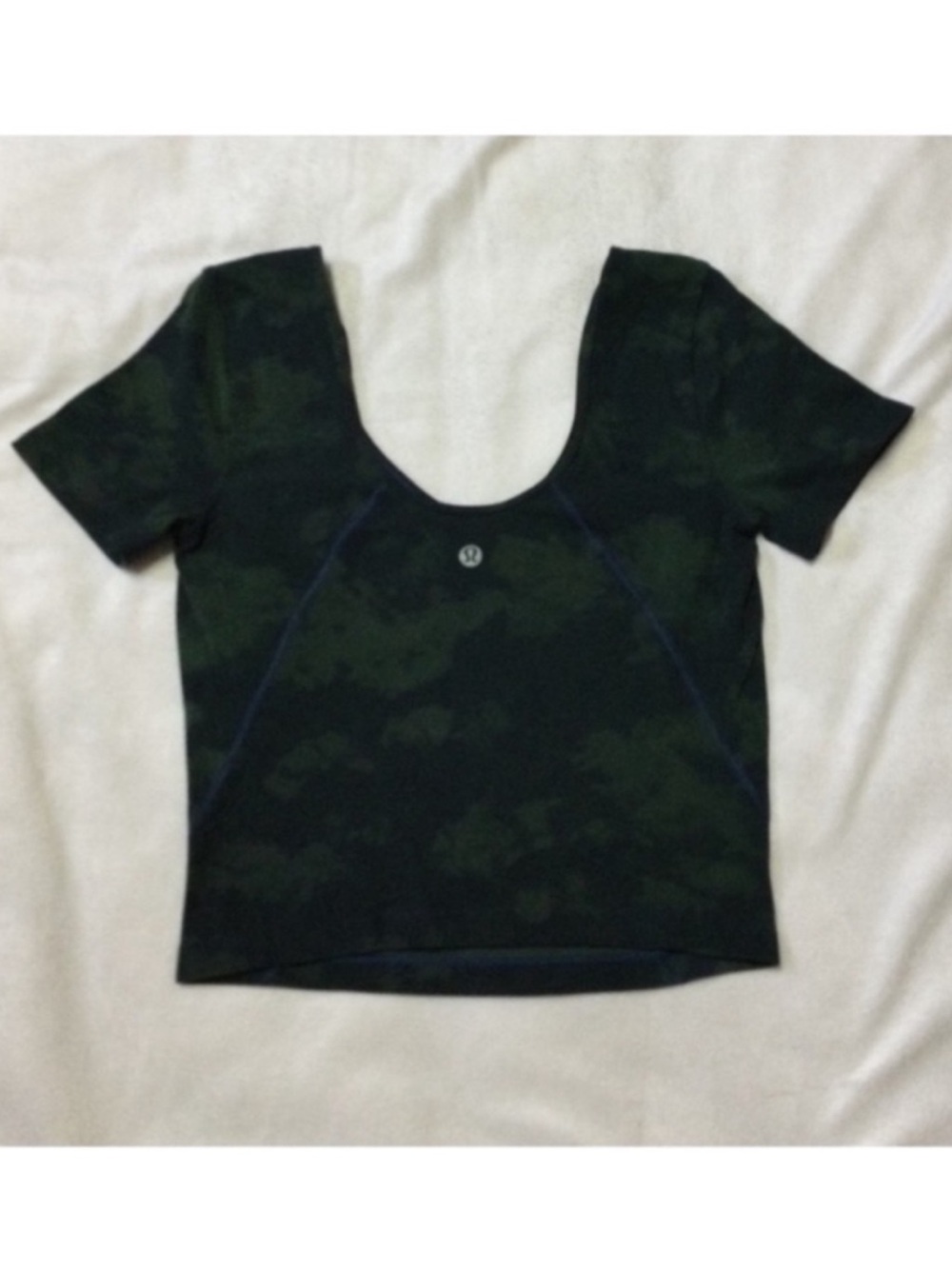 Lululemon Green Camo Crop Top Small